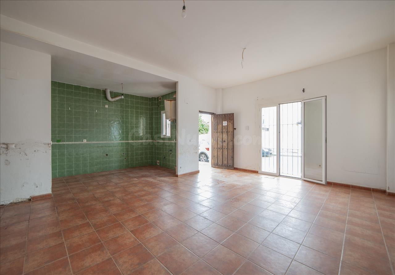 Venta de Piso (tapiado) en planta baja, Burguillos - Sevilla