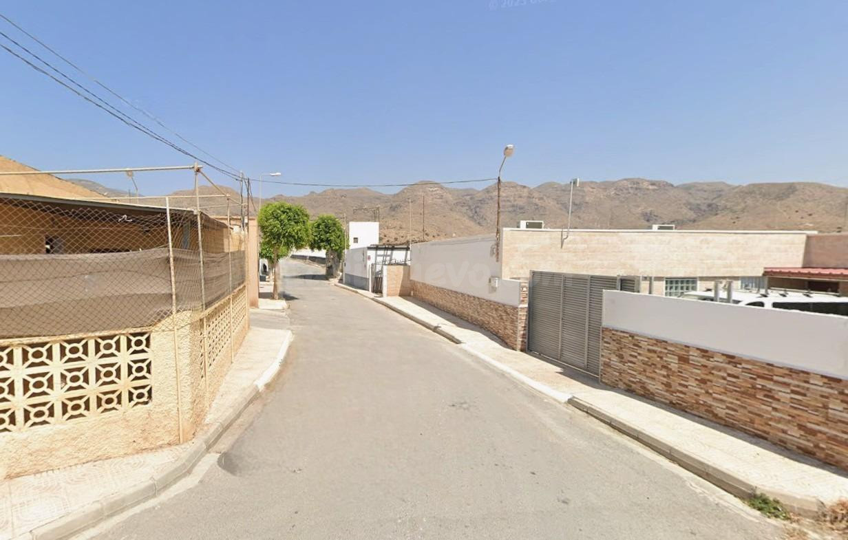 Adosado en venta en Vicar, Almería. Activo inmobiliario SIN POSESIÓN, NO SE PUEDE VISITAR.