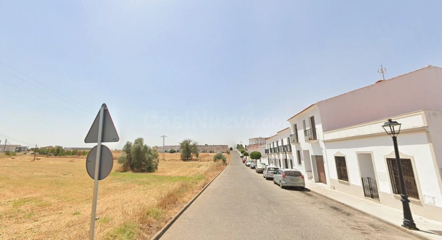 ADOSADO EN VENTA EN OLIVENZA. Activo inmobiliario SIN POSESI
