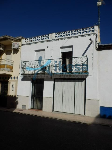 Venta de Casa en Mengíbar, Jaén. Activo inmobiliario Sin Pos