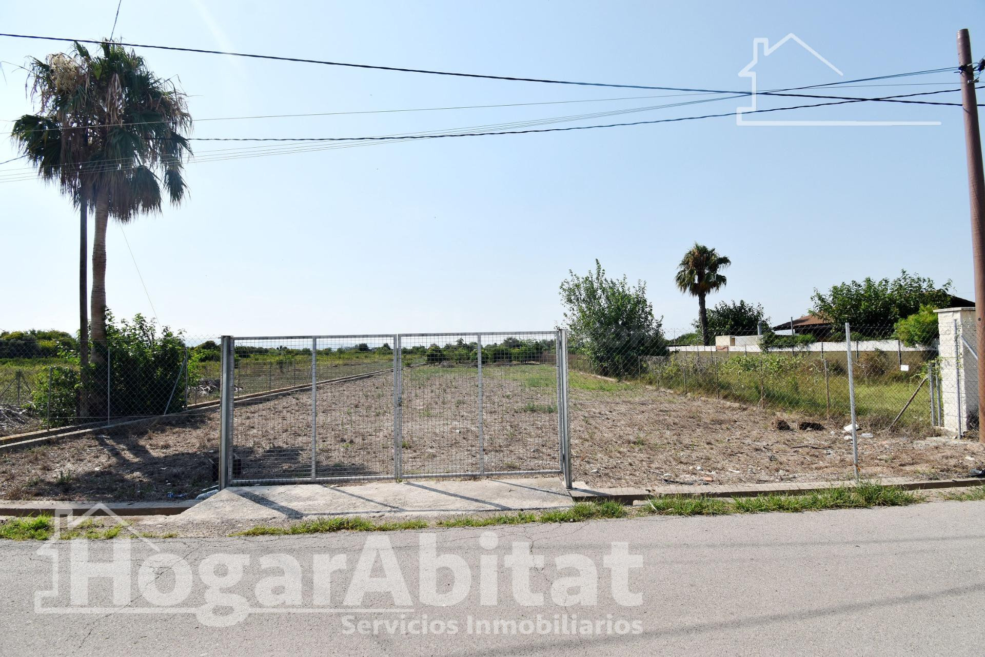 ¡OPORTUNIDAD INCREÍBLE! TERRENO URBANO MUY AMPLIO, CERCA DEL - foto 2