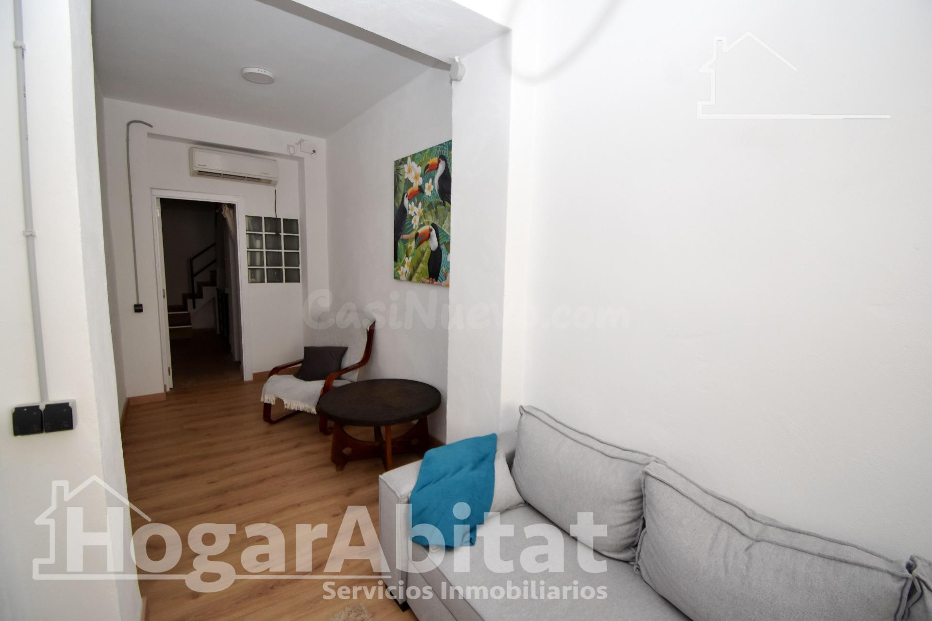 ¡UBICACIÓN EXCELENTE! CASA REFORMADA, ACOGEDORA Y LUMINOSA CON DOS TERRAZAS