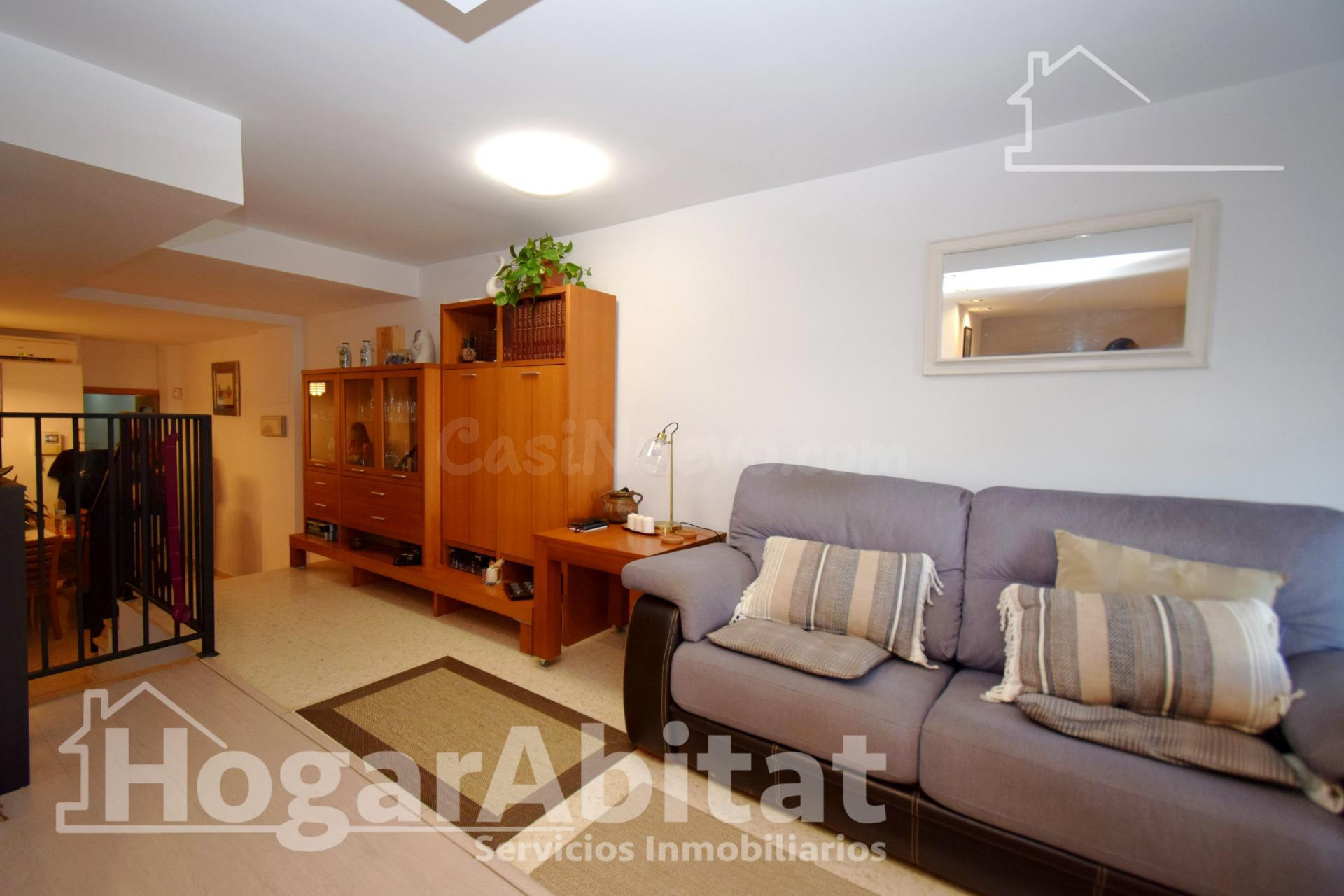 MUY AMPLIO CON TERRAZA, GARAJE Y TRASTERO