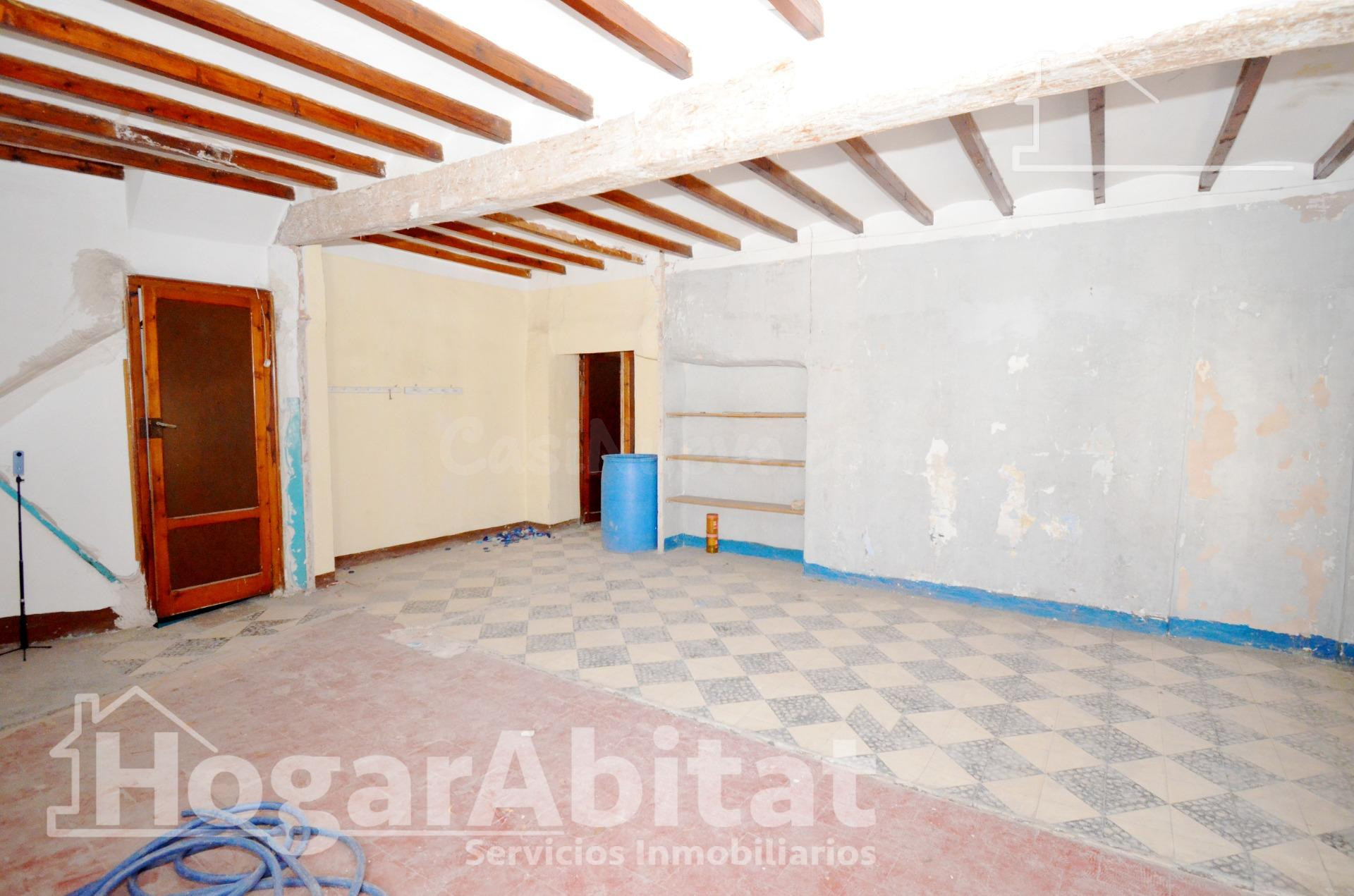 ¡OPORTUNIDAD DE INVERSIÓN! CASA ESQUINERA PARA REFORMAR CON  - foto 5
