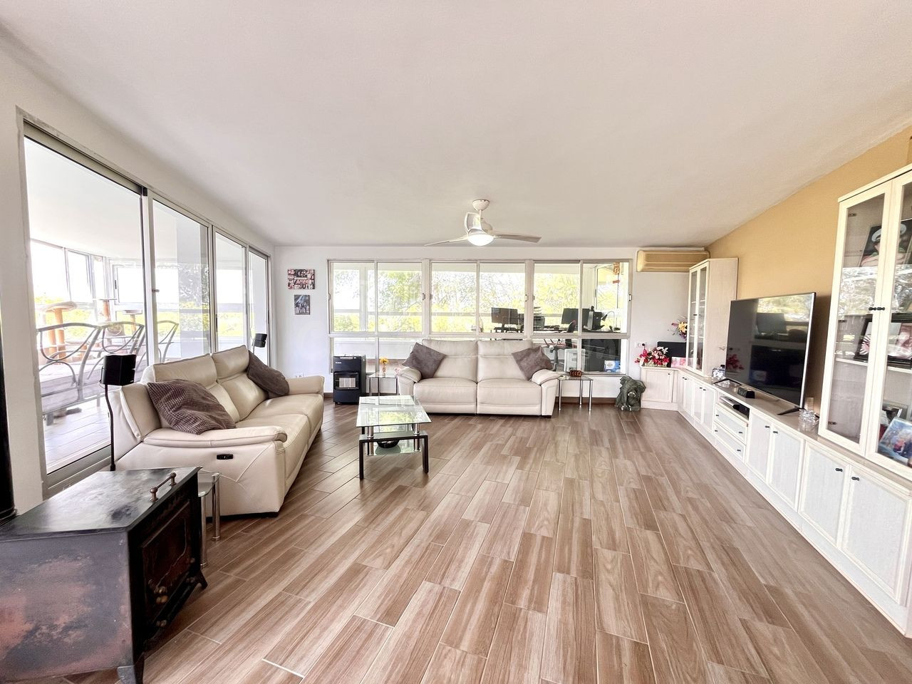 CHALET DE 3 DORMITORIOS Y 3 BAÑOS EN PINAR DE CAMPOVERDE ✨