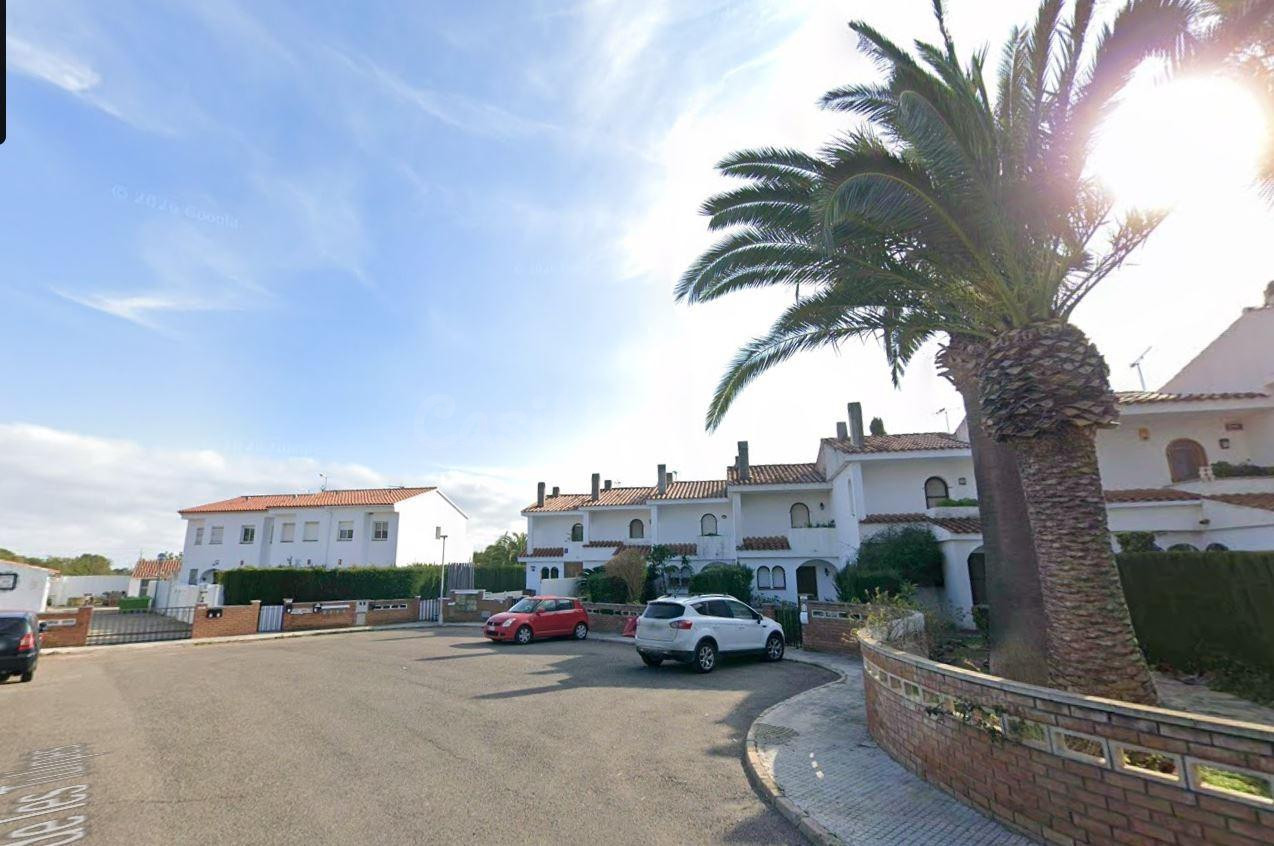 SE VENDE CASA OKUPADA en CARRER DE LES TULIPES, MONT-ROIG DE - foto 2