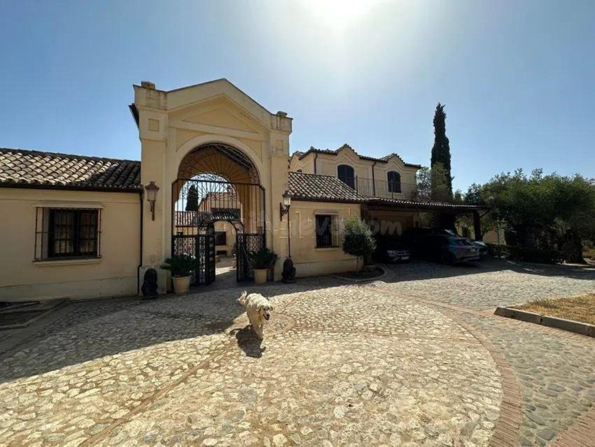 Chalet 9 habitaciones 1480m² en venta - Marbella