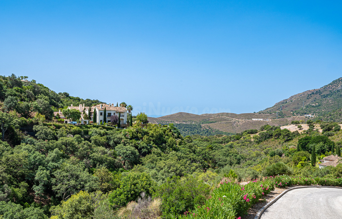 Terreno edificable con encanto en Benahavís (Costa del Sol)