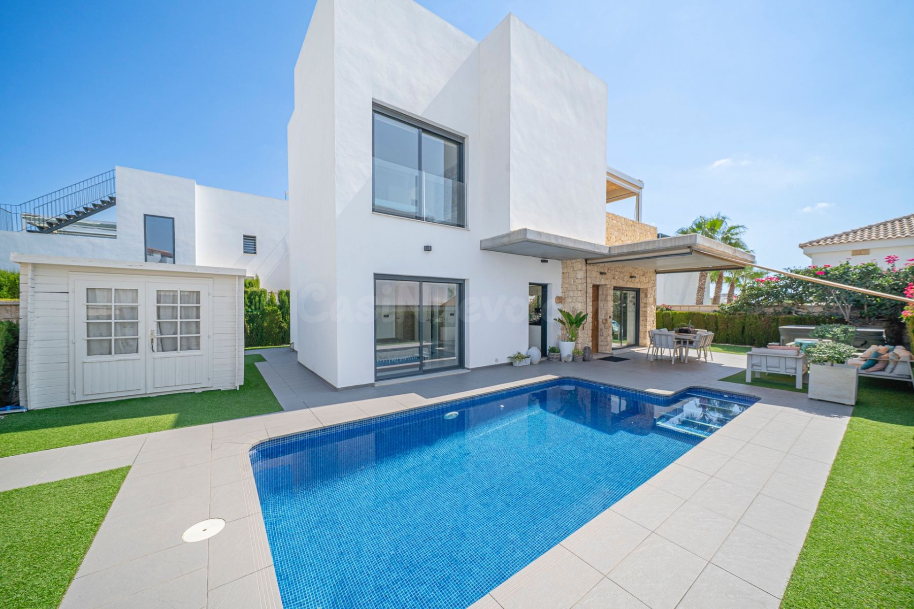 Villa moderna con piscina de agua salada y espectaculares vistas a las salinas