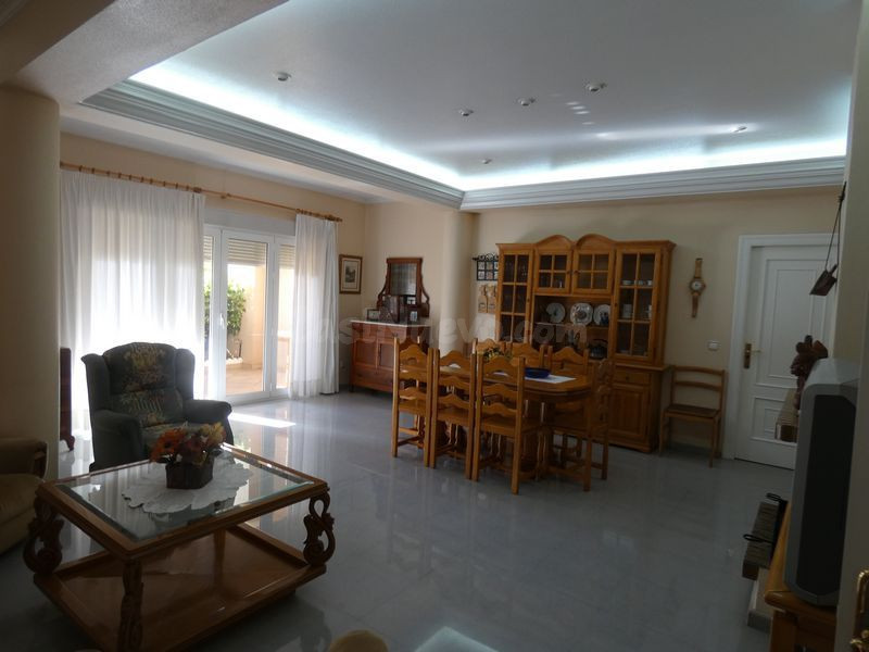 Villa 4 habitaciones 405m² en venta - Centro urbano 2