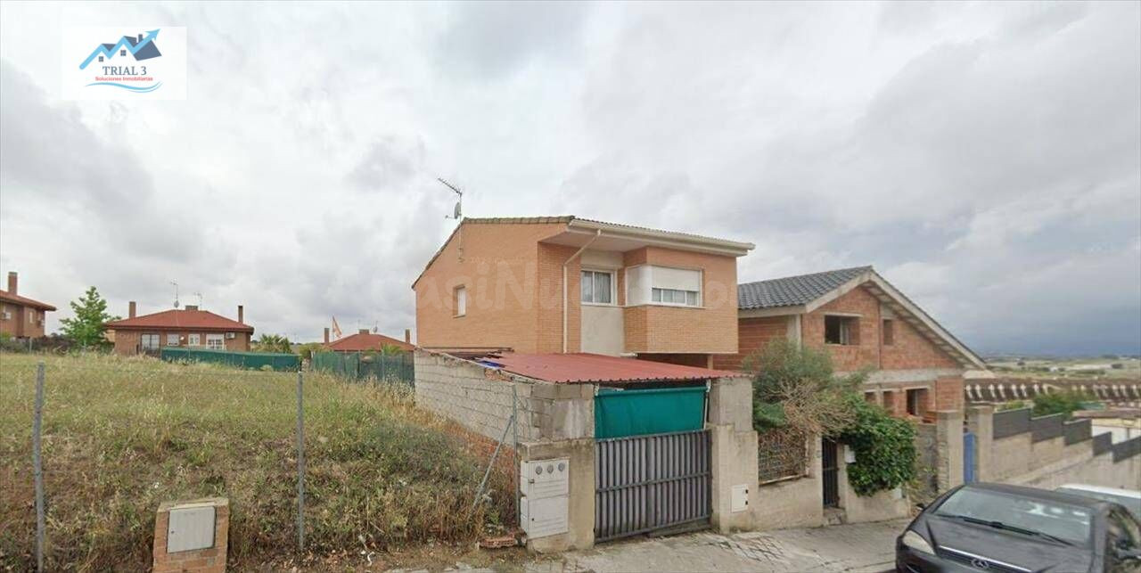 Venta casa en Villanueva de Perales (Madrid)
