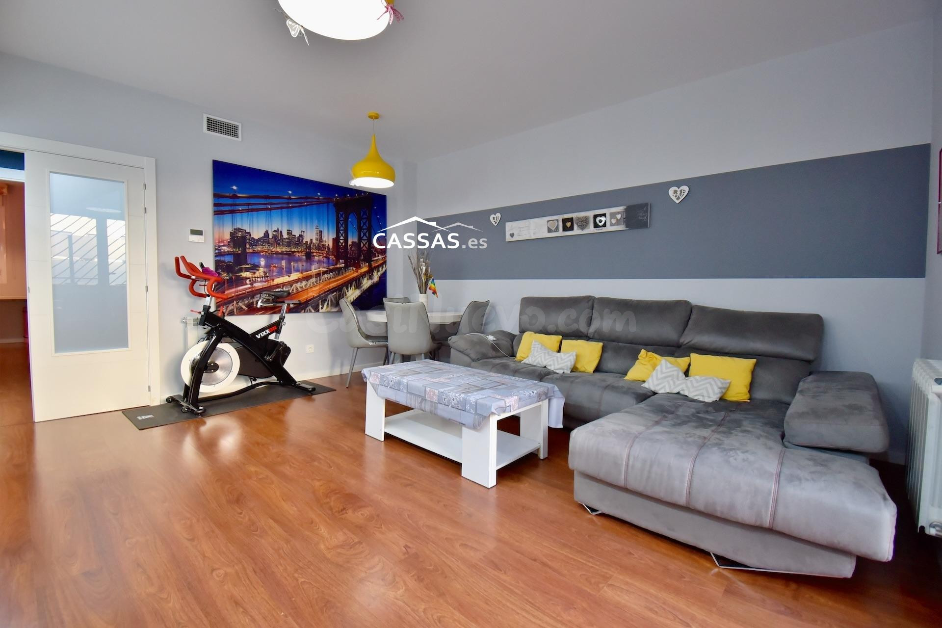 Bajo con Patio en  LOS GIRASOLES - 3 habitaciones, 2 baños,  - foto 4