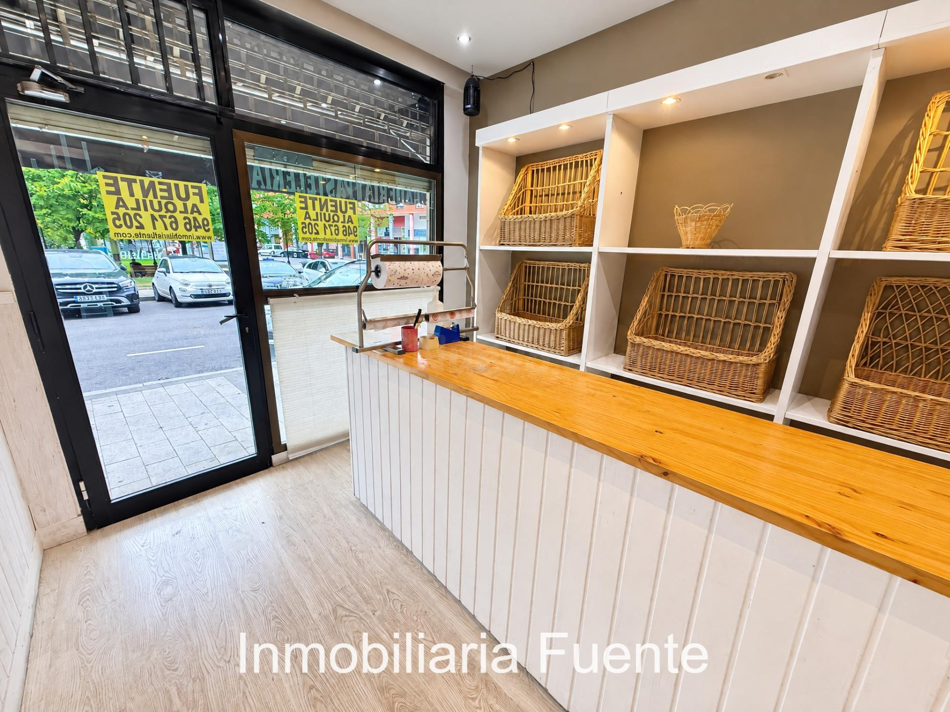 SE ALQUILA, LOCAL COMERCIAL, CENTRO DE ZALLA - foto 4