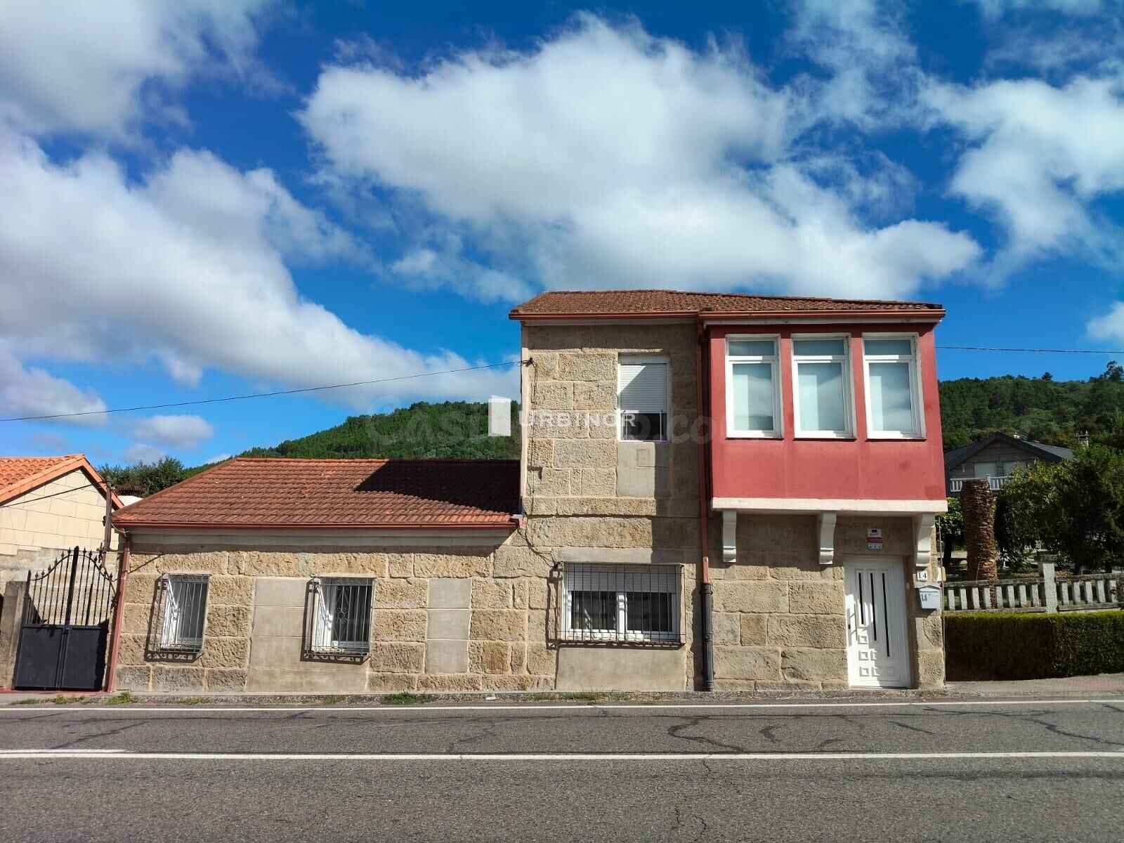 CASA de piedra con patio en Carretera de Vigo a 10min de Ourense