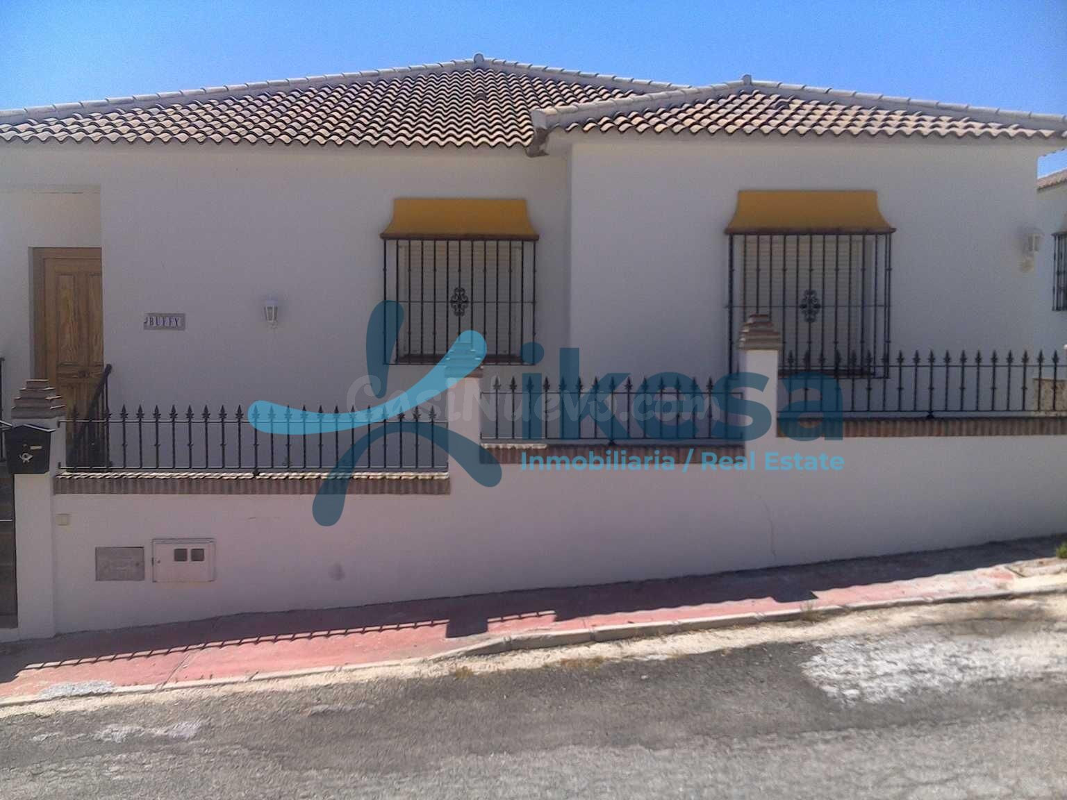 Venta de Chalet independiente en Alcaucín, Málaga.
