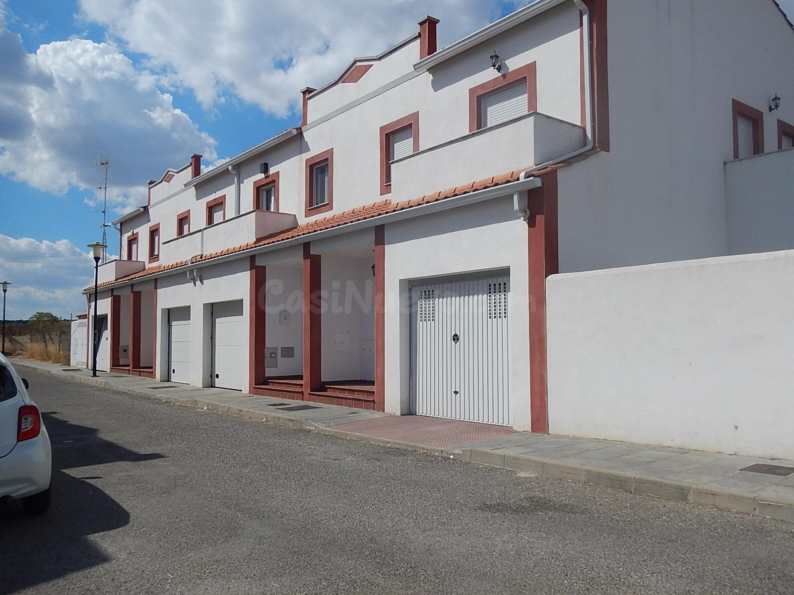 Venta de Casa Adosada sin posesión (no visitable) en Fregena