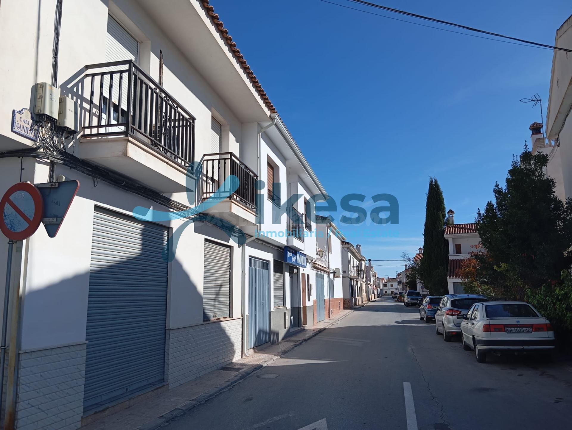Espacioso Adosado en Huescar sin Posesión