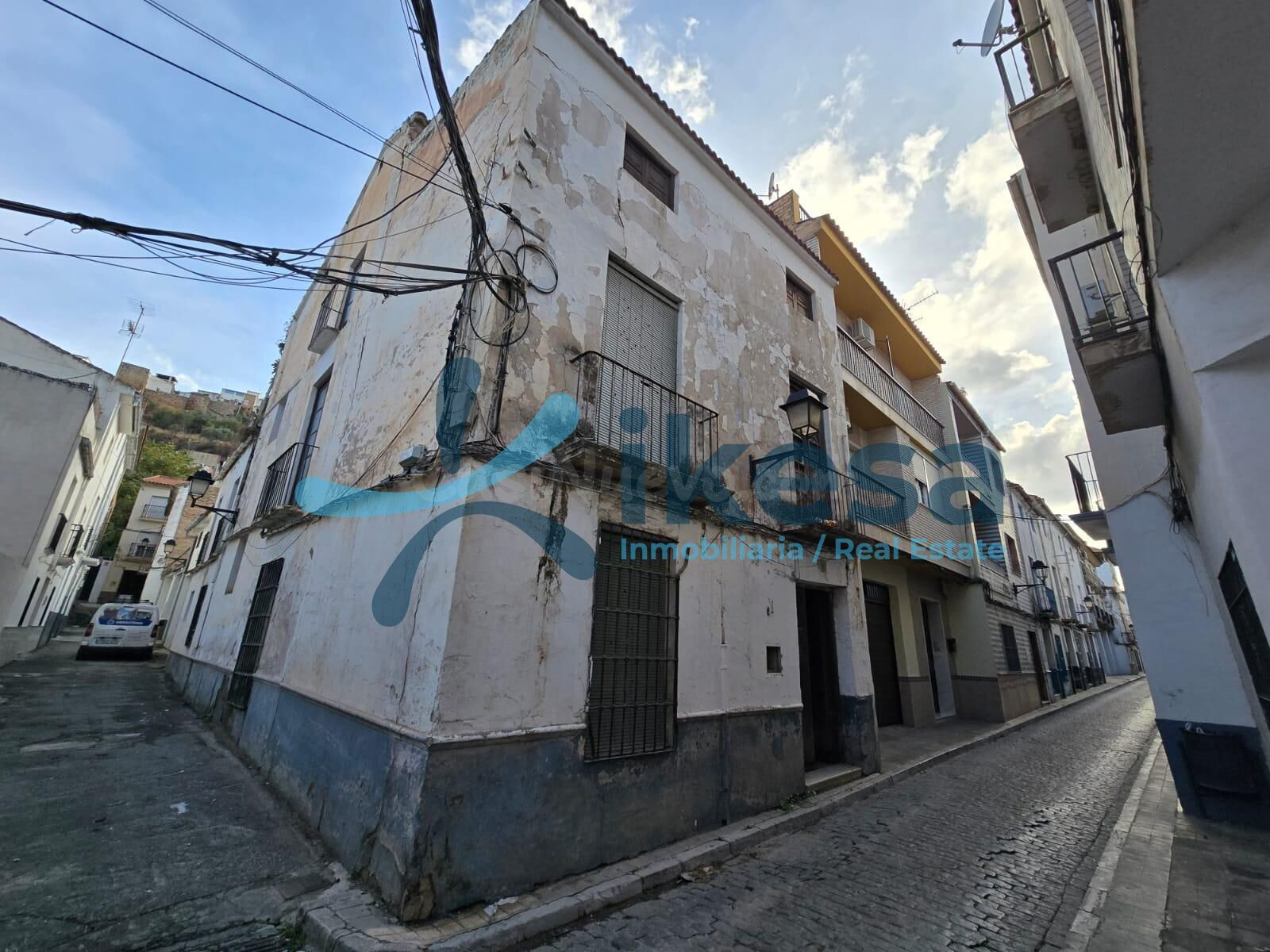Se vende Adosado en la localidad de Loja