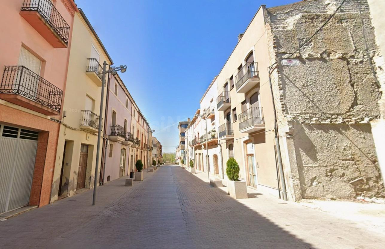 Piso en venta en Almacelles (Lleida). Sin posesión (No visit