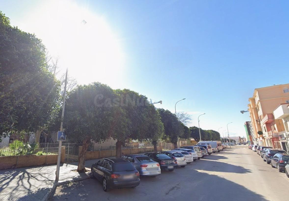 Adosado  en La Línea de la Concepción, Cádiz. Activo inmobiliario SIN POSESIÓN, NO SE PUEDE VISITAR