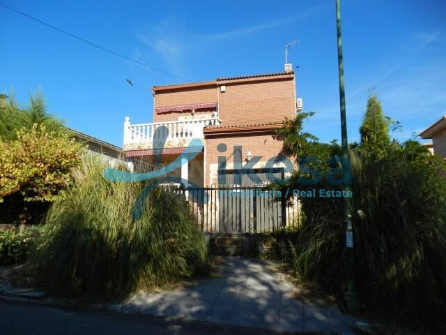 Venta de Casa Sin Posesión en la localidad de Casarrubios de