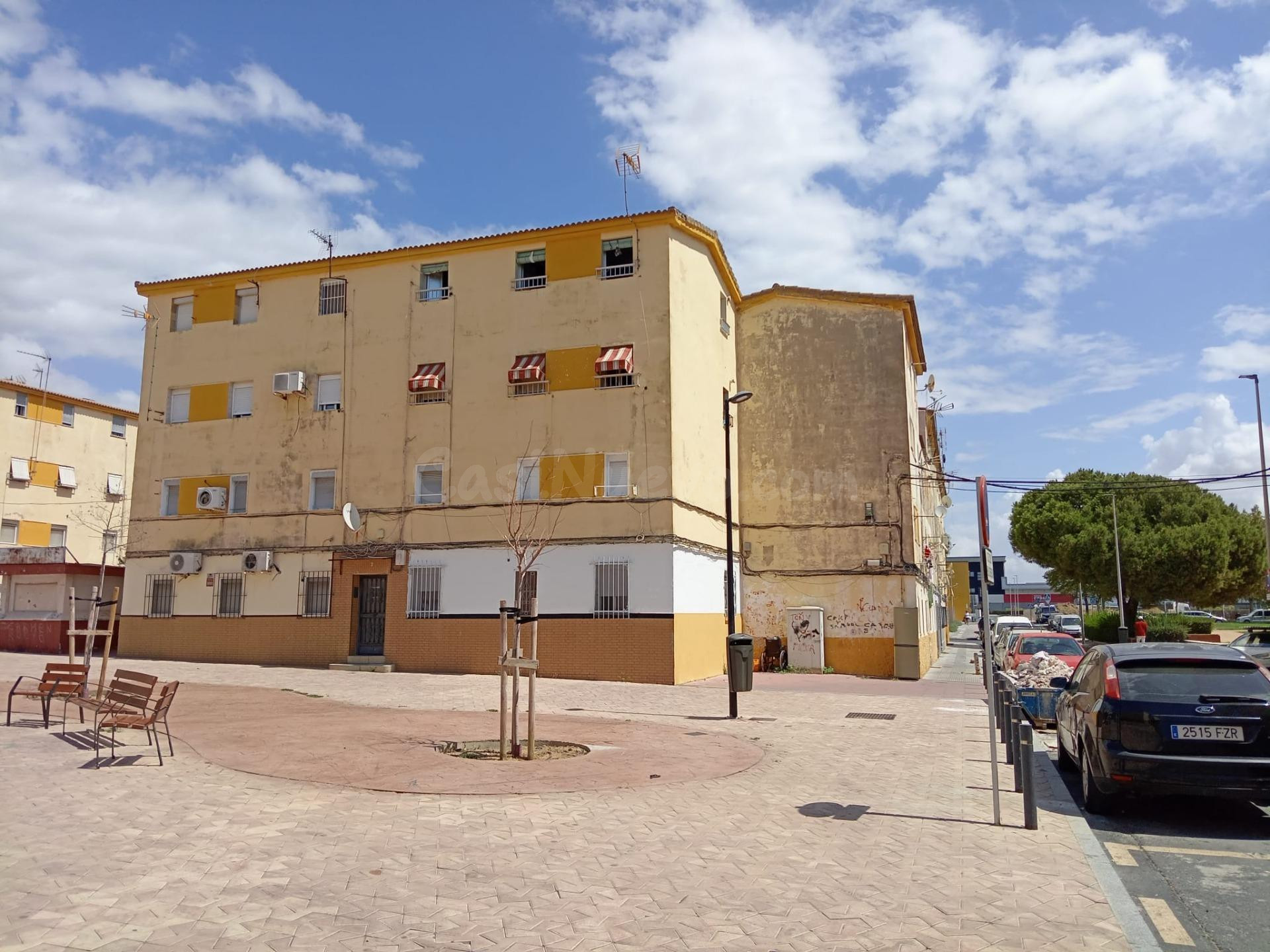 Venta de Vivienda en Pérez Cubillas, Huelva.