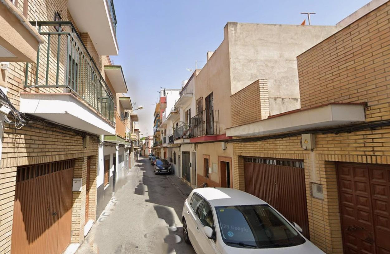 Adosado en Sevilla. Activo inmobiliario SIN POSESIÓN, NO SE 