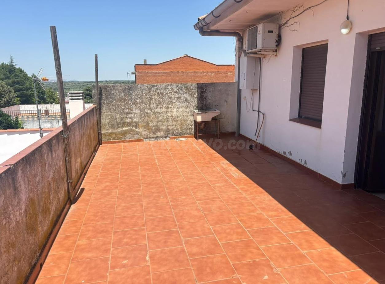 Vivienda a reformar en Alcuéscar (Cáceres) - foto 4