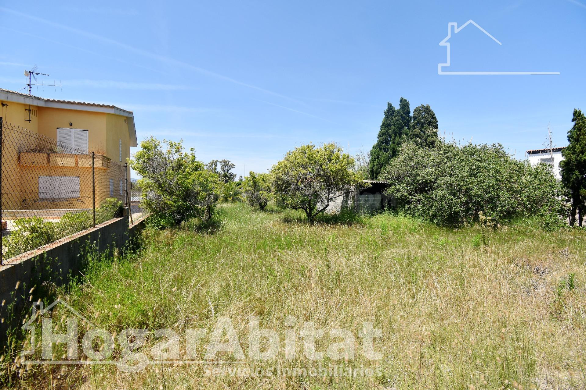 ¡MAGNÍFICA OPORTUNIDAD! TERRENO URBANO Y AMPLIO EN LA PLAYA DE NULES