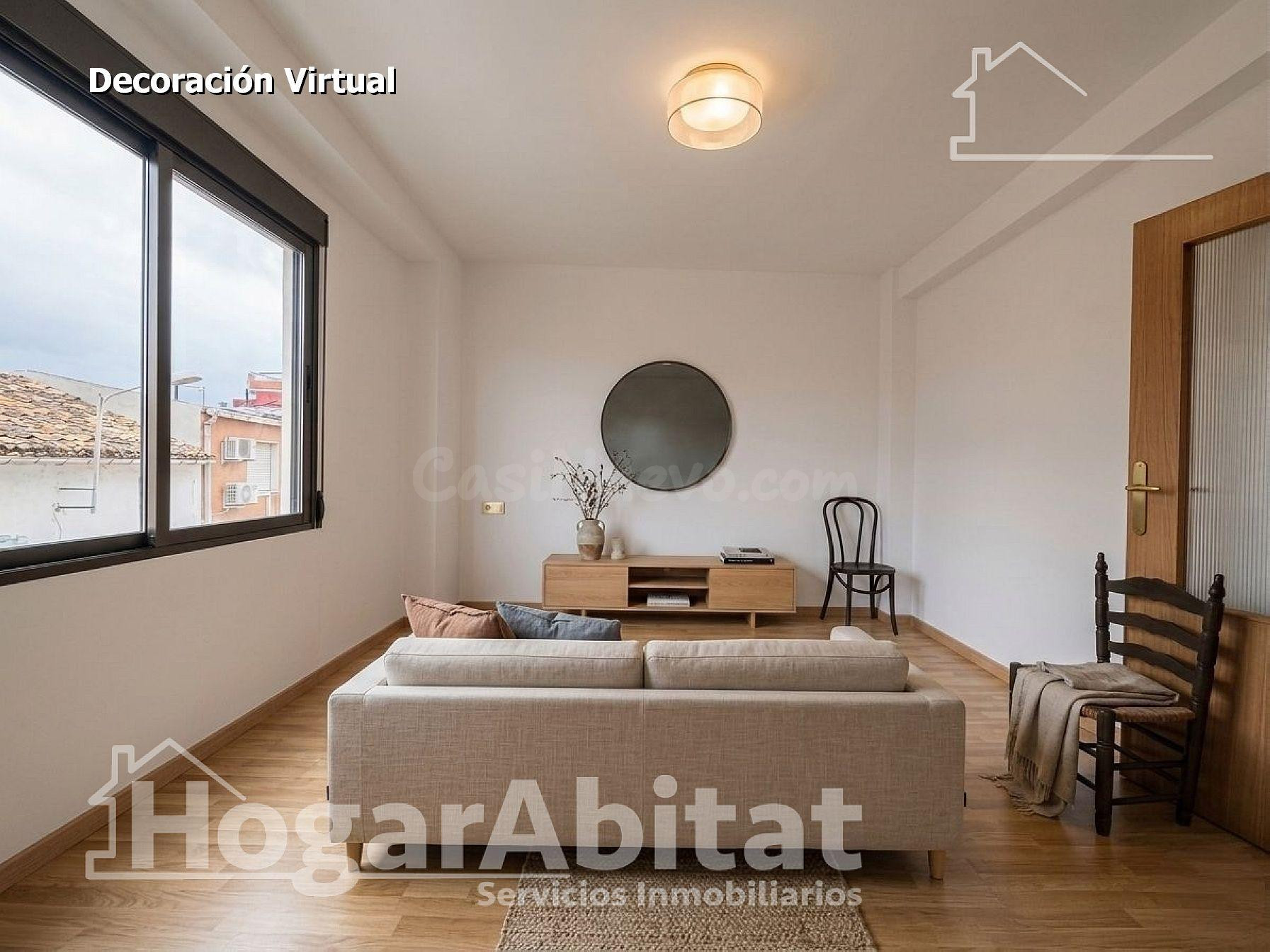 AMPLIA CASA PARA REFORMAR CON GARAJE Y TERRAZA EN EL CENTRO