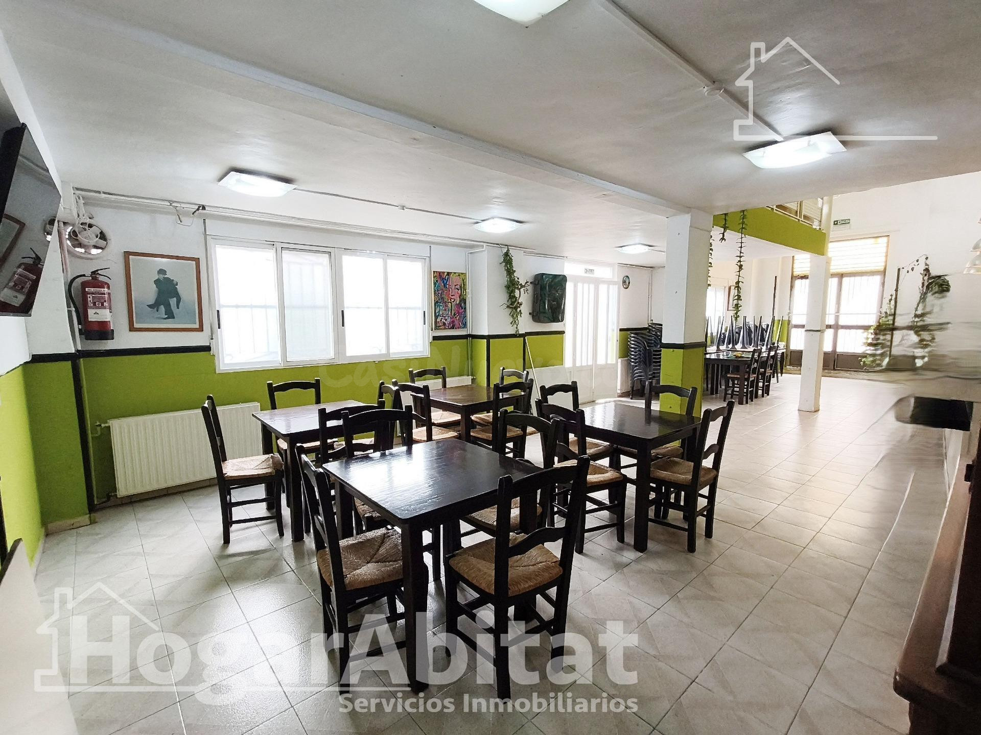 ¡PERFECTO PARA INVERTIR! CASA LUMINOSA Y ESQUINERA, CON LOCAL COMERCIAL
