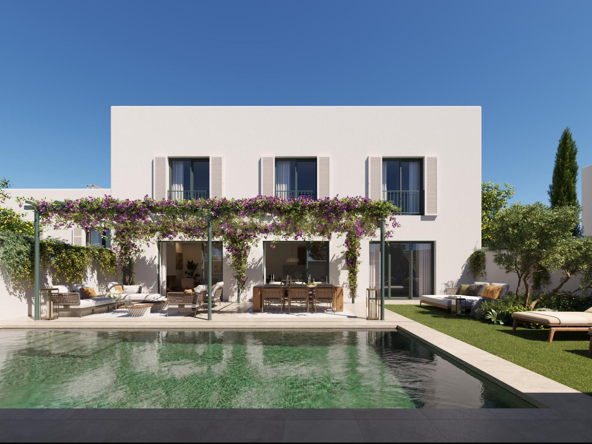 Elegante Villa Adosada de 3 Dormitorios con Patio y Piscina Privada en Sotogrande