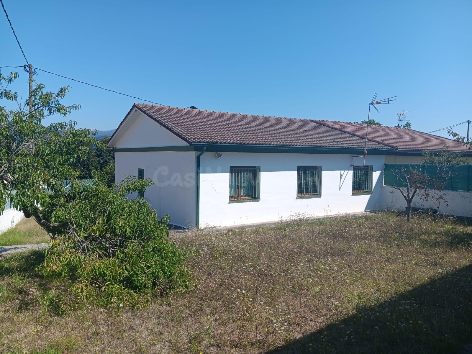 Se Vende Chalet con Terreno  en Valle de Mena