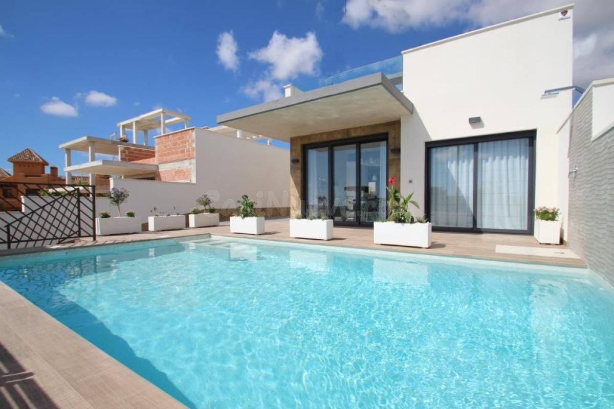 Casa moderna 3 dormitorios 144m² en San Miguel de Salinas