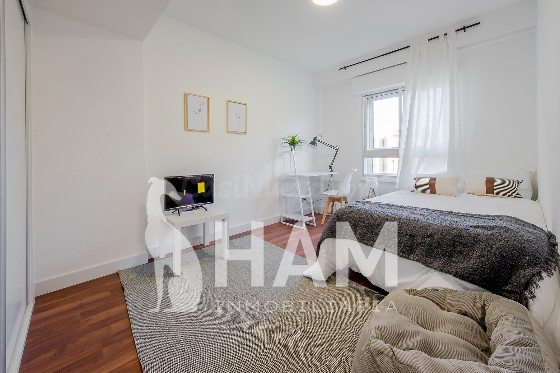 Habitación 4 habitaciones 90m² en alquiler - Canillejas