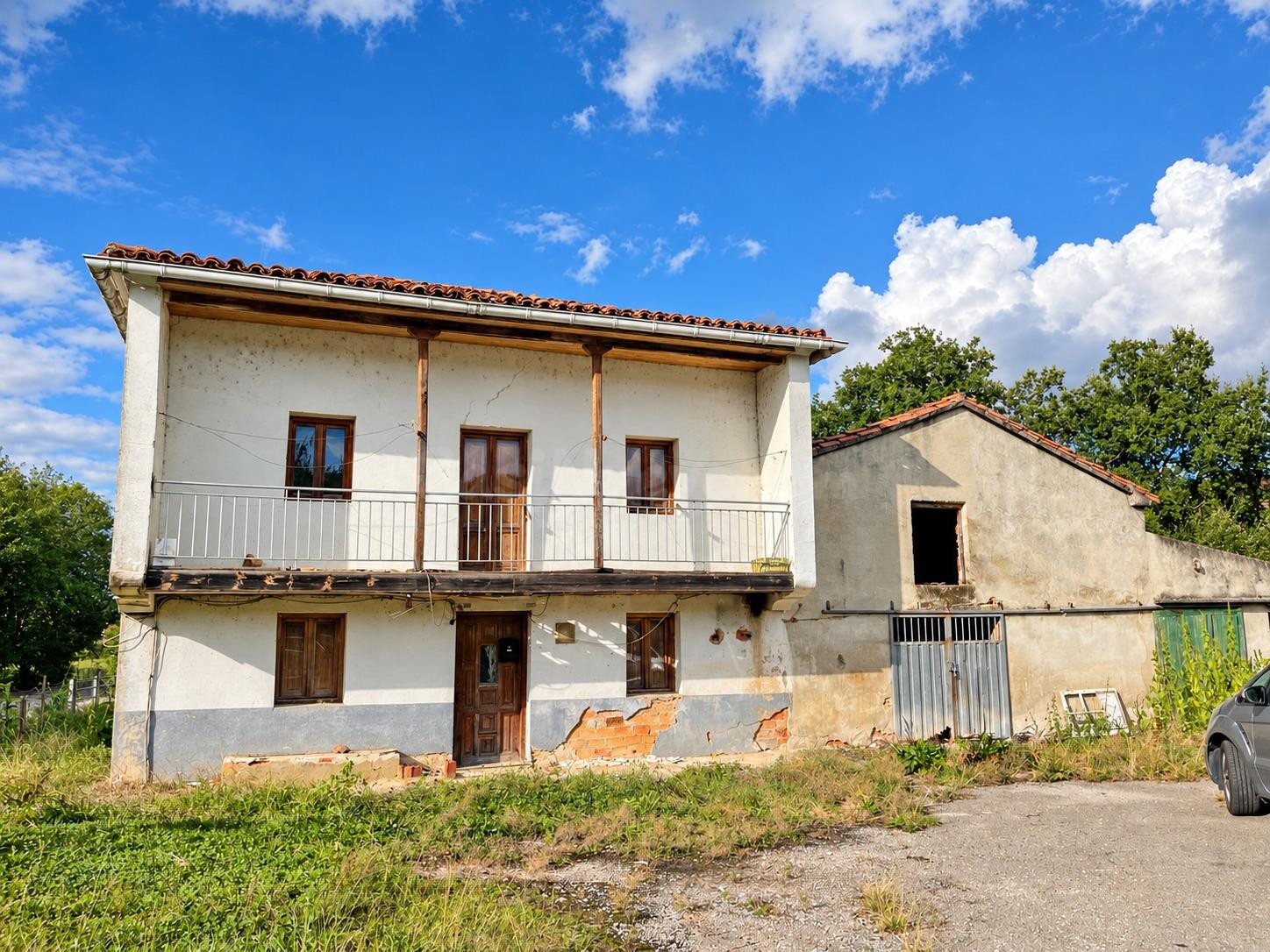 Vivienda independiente para reformar en Solórzano con más de - foto 2