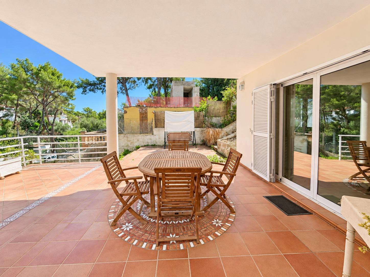 Exclusivo chalet en Portals Nous con 655 m2 de parcela, ampl - foto 3