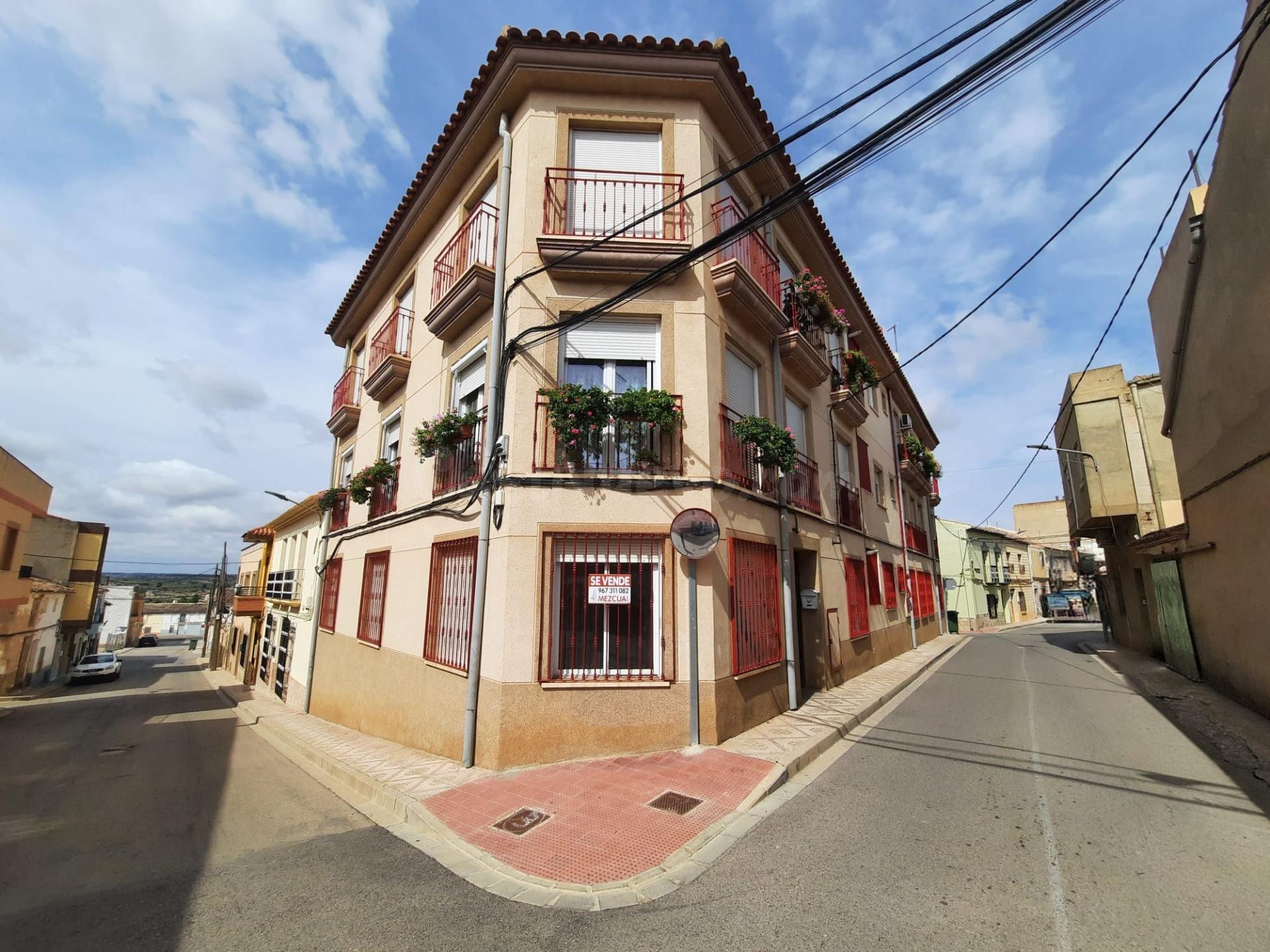 VIVIENDA EN PLANTA BAJA
