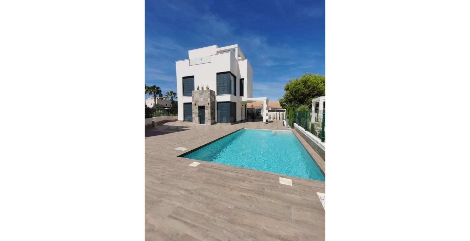 EN VENTA VILLA CON PISCINA (OBRA NUEVA) EN PLAYA HONDA - SIN COMISIONES INMOBILIARIAS - Mod. LAGUNA AZUL