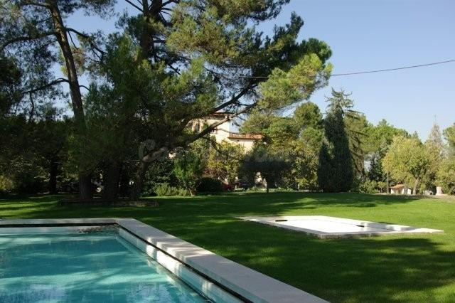 ESPECTACULAR ÁTICO SITUADA EN GRAN FINCA DE 2 HECTÁREAS CON PISCINA COMUNITÀRIA