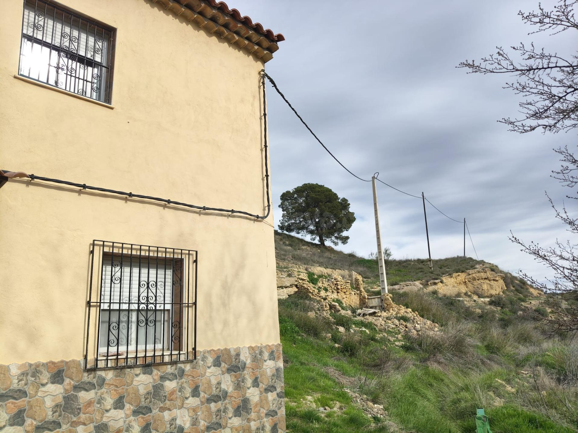 CASA RURAL , REFORMA INTEGRAL , TRANQUILIDAD , A 10 MNT DE L - foto 4