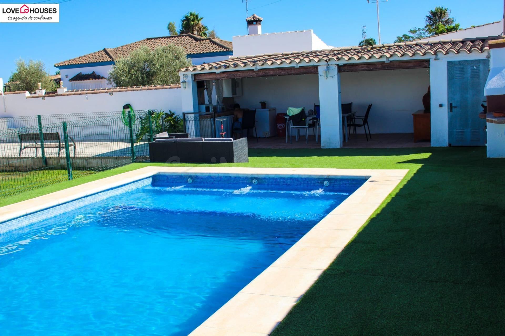 OPORTUNIDAD CHALET CON PISCINA – ZONA PAGO DEL HUMO