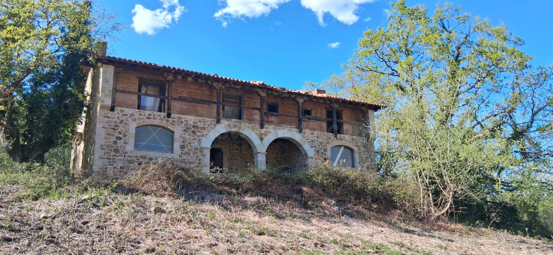 Casa señorial con encanto en el Valle de Cabuérniga - foto 2