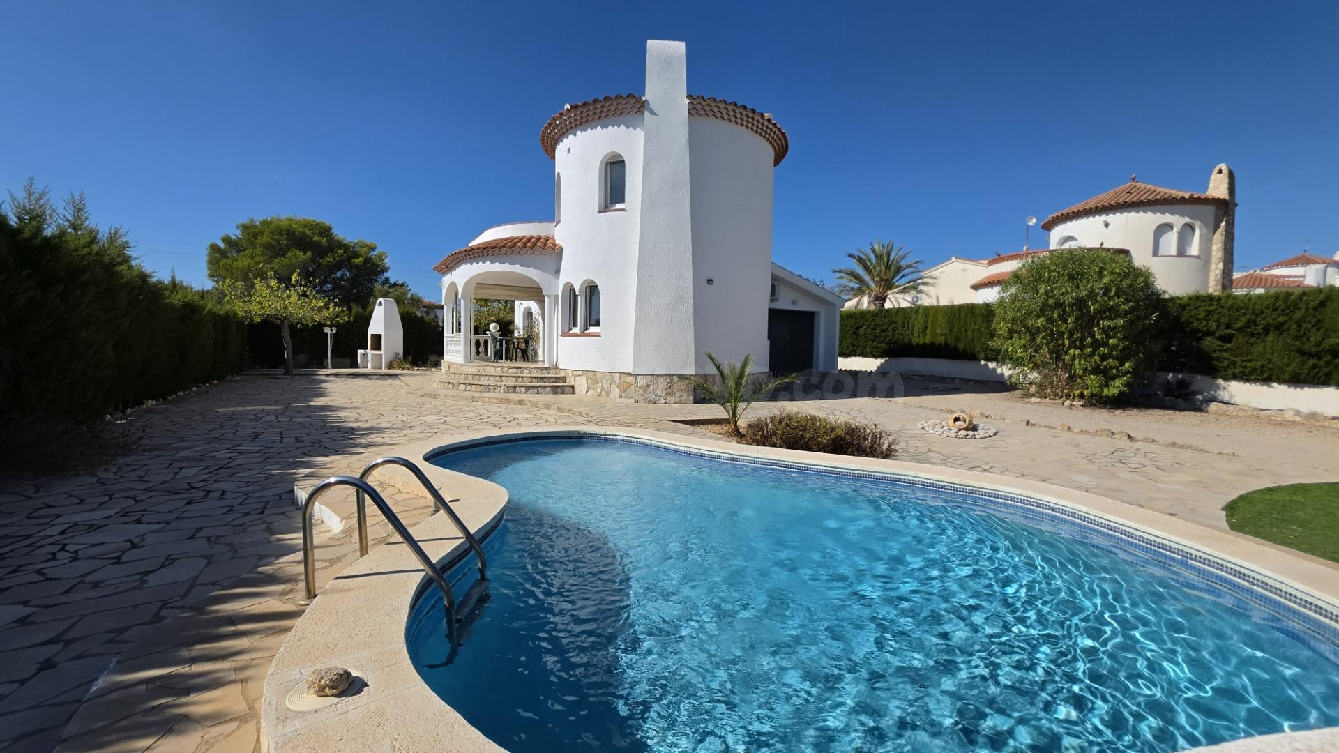 Magnífico Chalet con licencia turística, piscina y parcela de 800 m2 cerca del mar