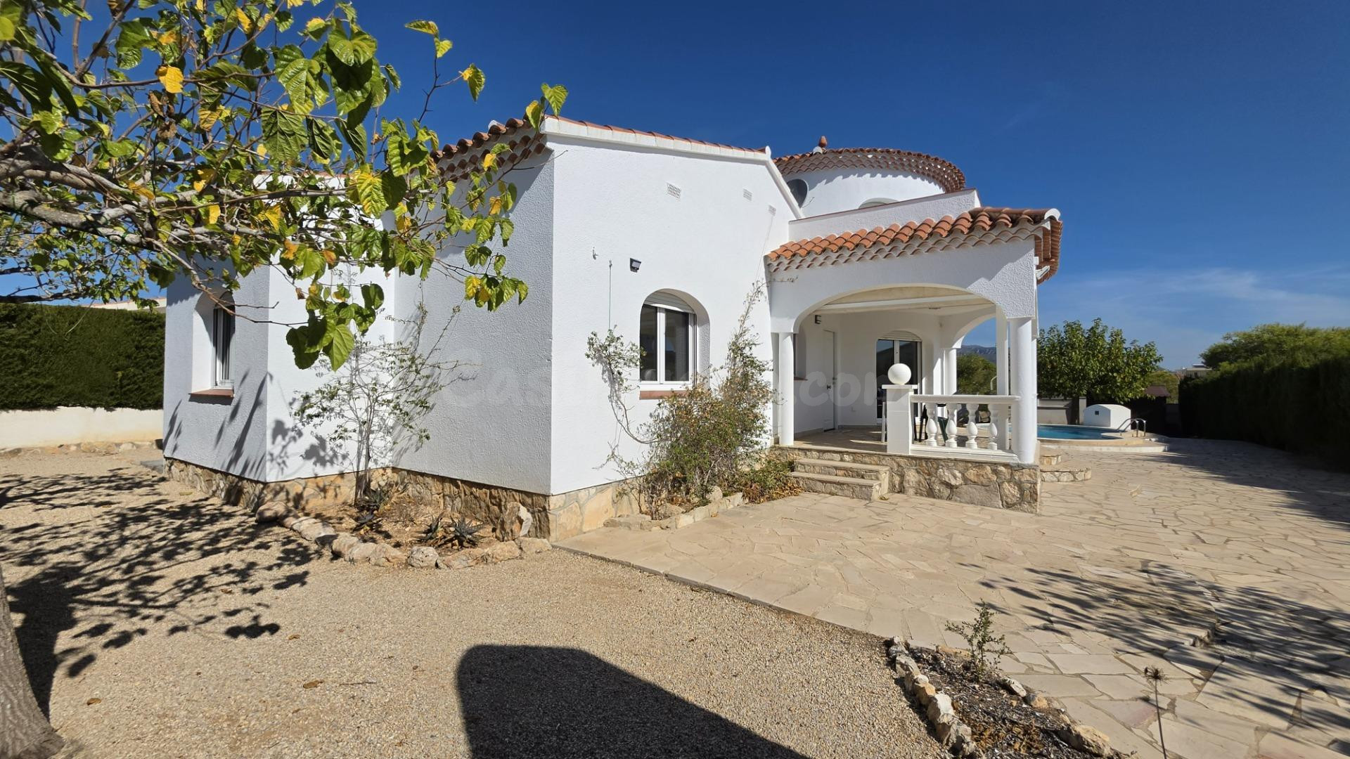 Magnífico Chalet con licencia turística, piscina y parcela d - foto 2