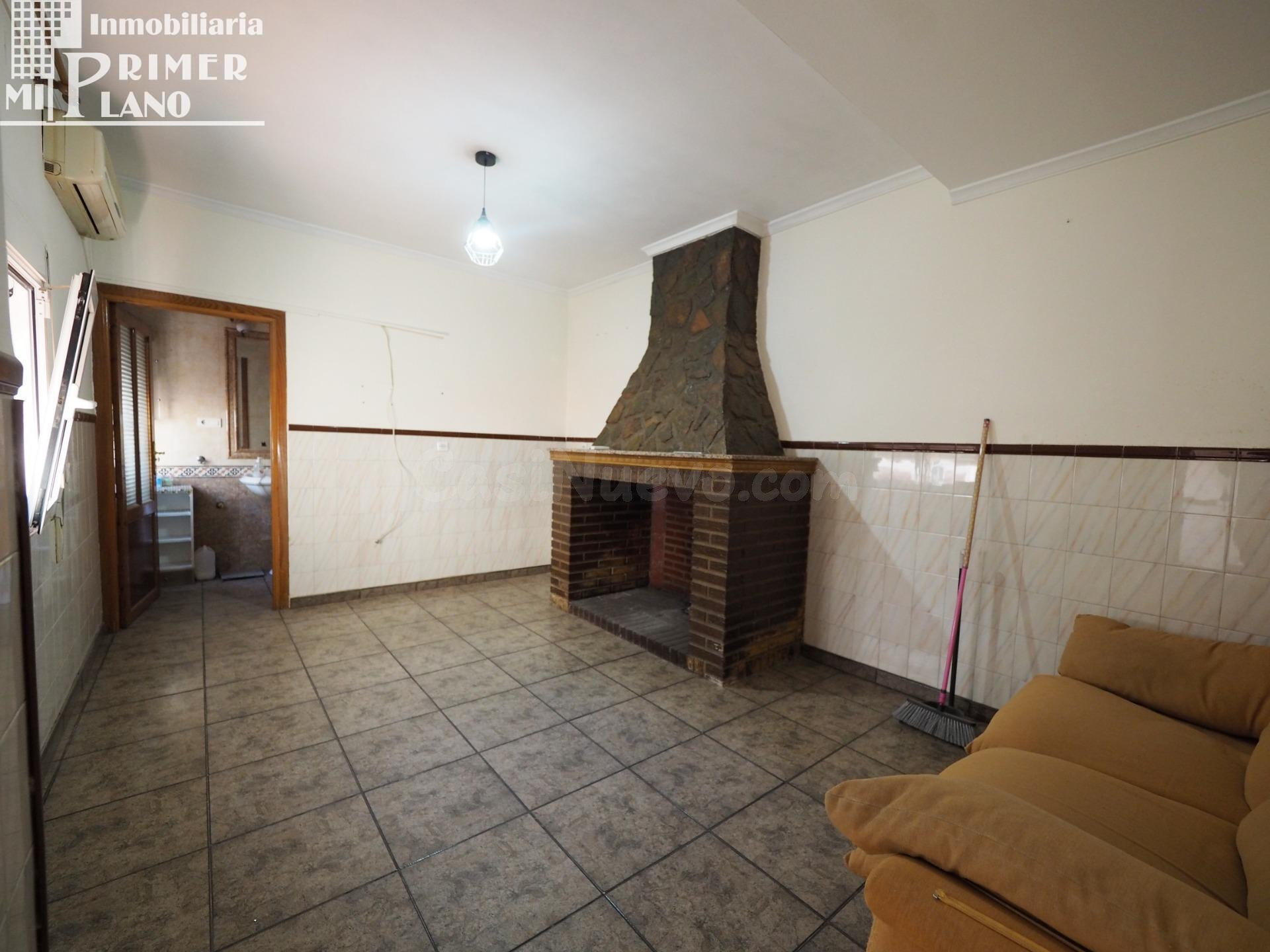 Amplia Casa en Tomelloso a Reformar por €120,000