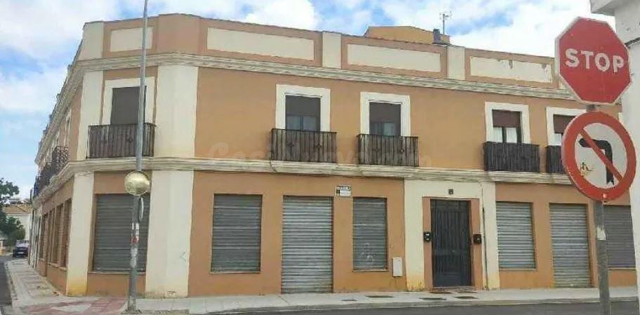 SE VENDE PISO OKUPADO en Calle MARIA AUXILIADORA Nº 1 Rinconada (La) (Sevilla)