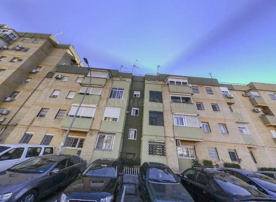 SE VENDE PISO OKUPADO en Calle LAVANDERAS Nº 6 Sevilla (Sevilla)