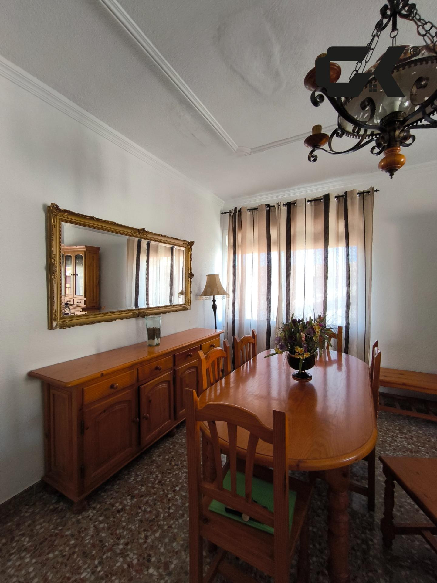 Amplia casa de pueblo con terraza y chimenea cerca de Lorca - foto 4