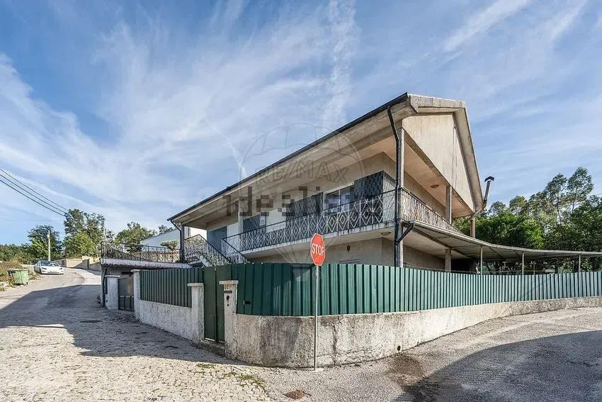 Chalet 4 habitaciones 286m² en venta - Nevogilde - Figueiras